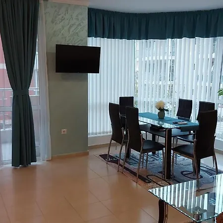 Sunny Houm Apartment *