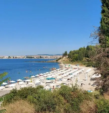 Апартамент Sunny Houm *